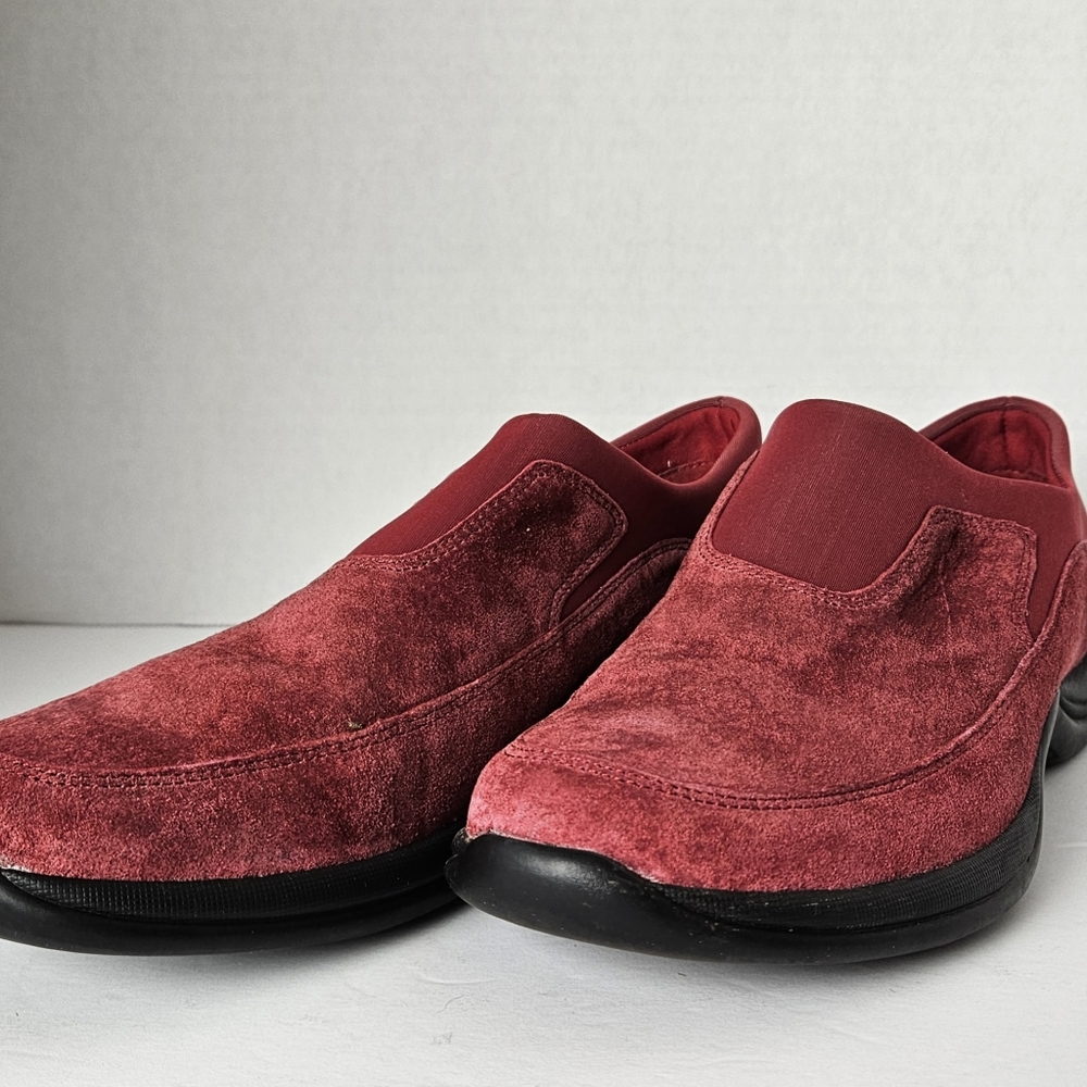 Red Suede Comfort Moc Toe Casual Loafer Slip-on Shoes Women's Size 6.5 Covington